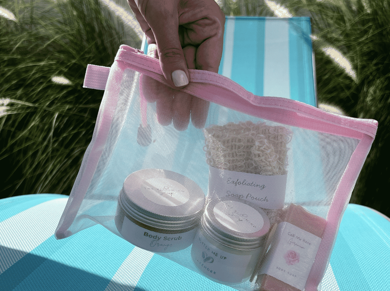 Summer Glow-To-Go Pouch